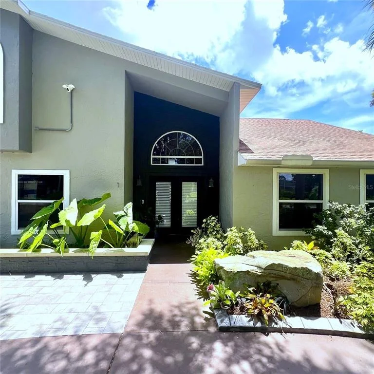 Photo of 1 HARRIS CIRCLE