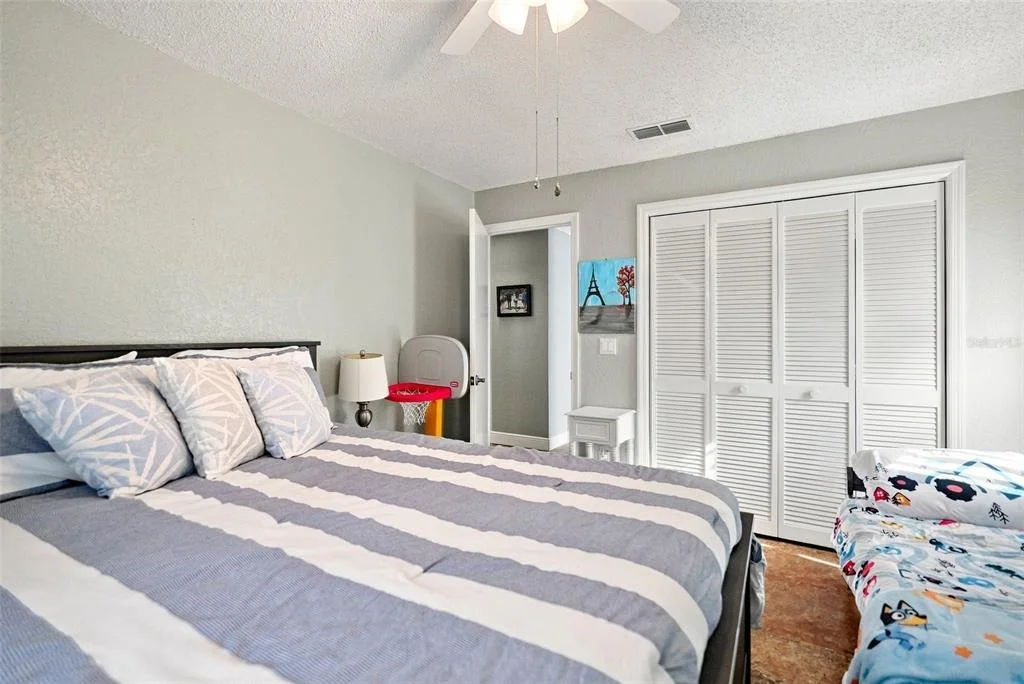 Photo of 10381 FLAG ROAD