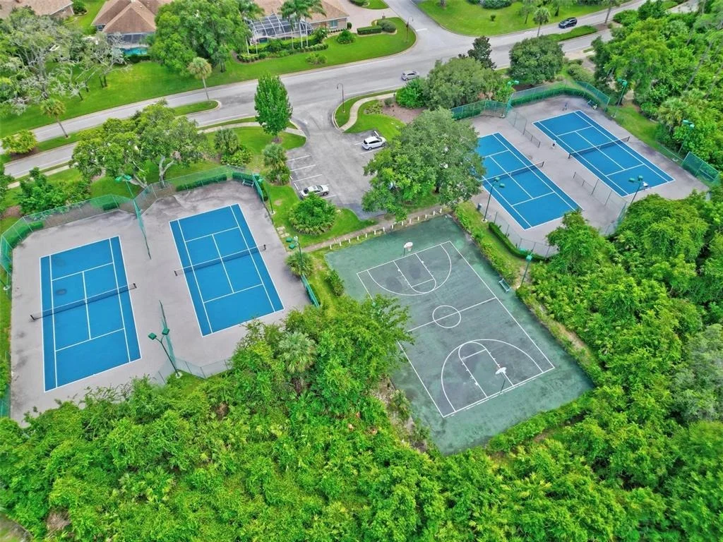 Photo of 27 WINDING CREEK WAY
