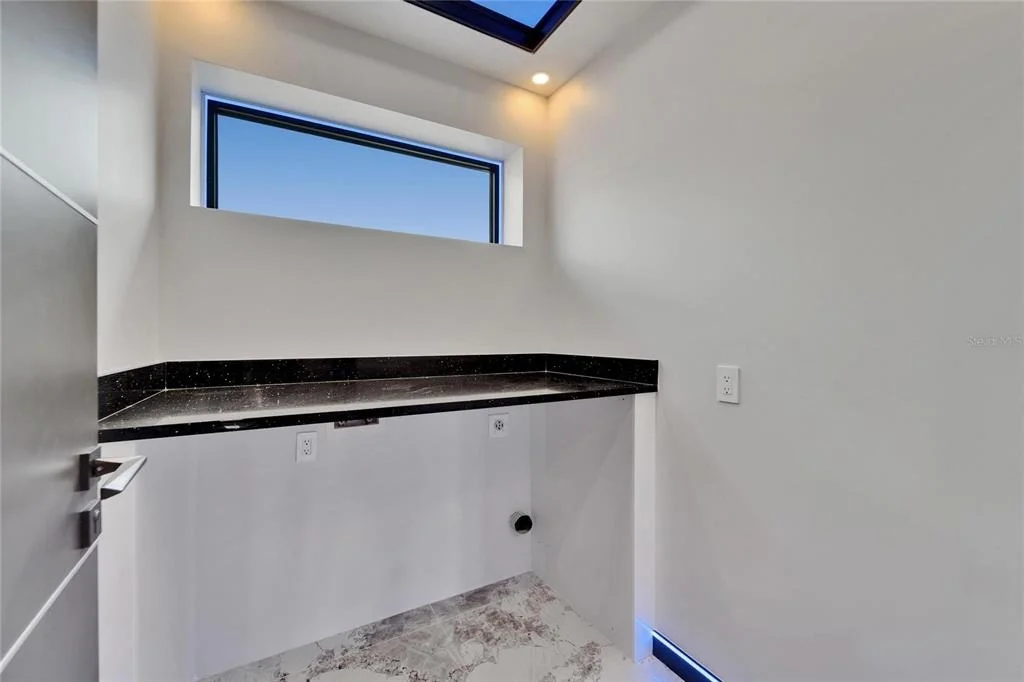 Photo of 6520 SIMONE SHORES CIRCLE