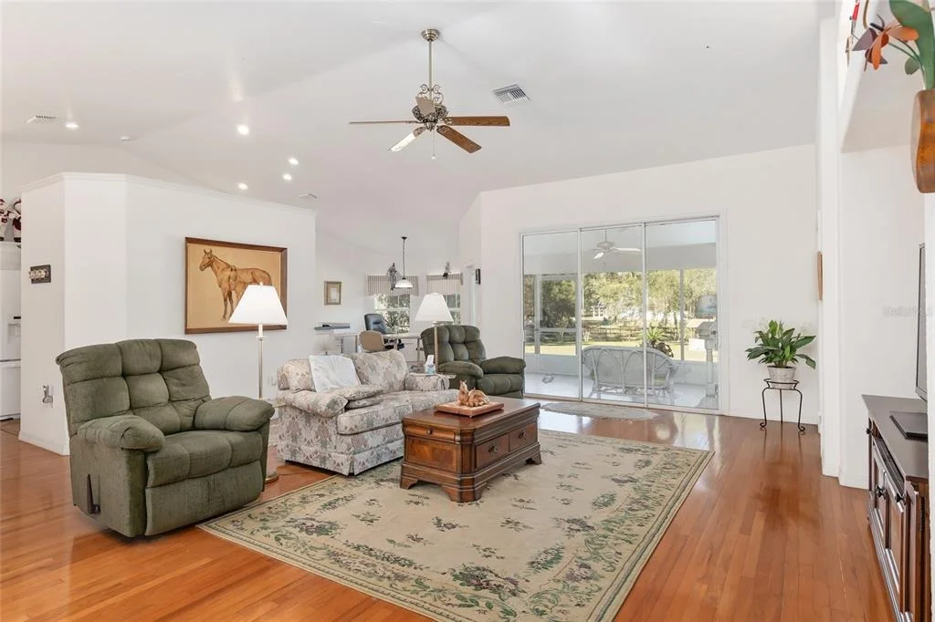 Photo of 999 NE 120 PLACE