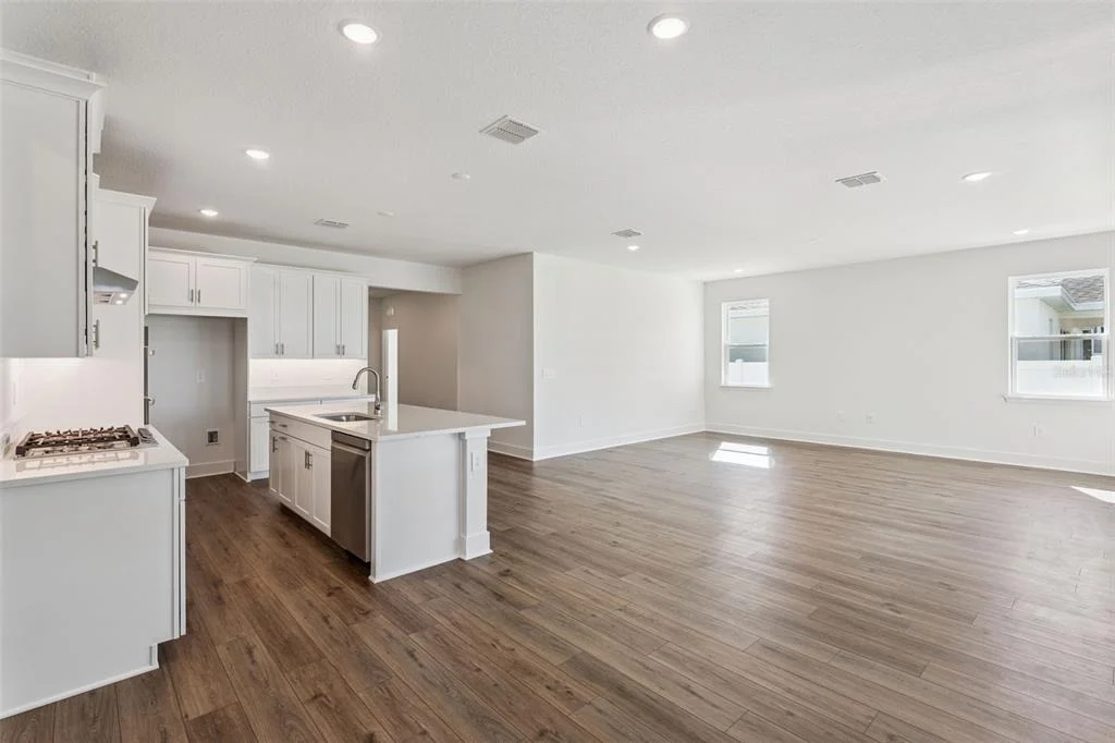 Photo of 526 EMERALD GROVE DRIVE
