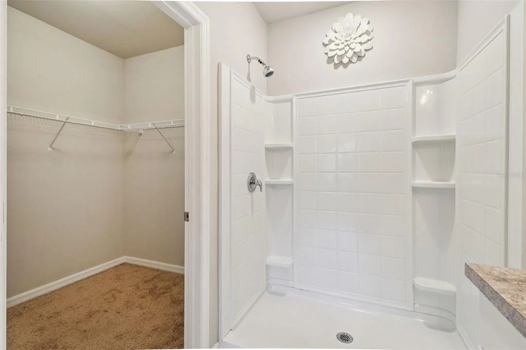 Photo of 25152 E LENOX CIRCLE