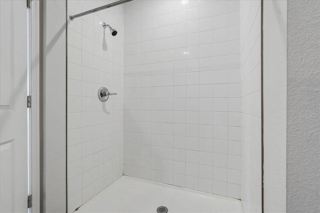 Photo of 813 EAGLE ROCK TER