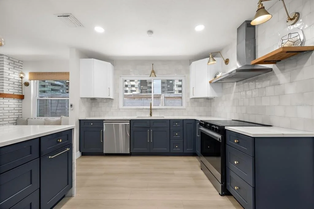Photo of 730 BAY ESPLANADE