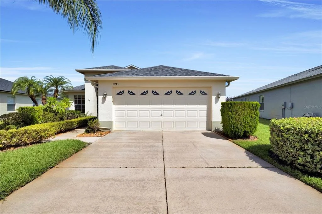 Photo of 1741 ARBOR KNOLL LOOP