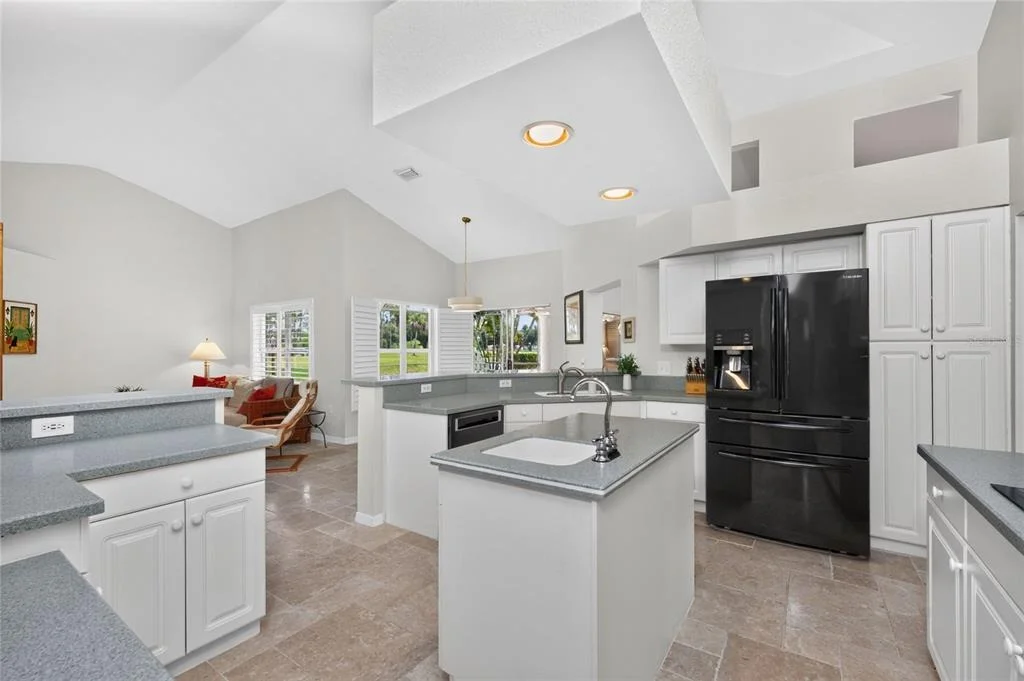 Photo of 6011 KEY LARGO CIRCLE