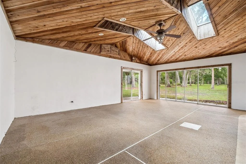 Photo of 21033 VIOLET ROAD