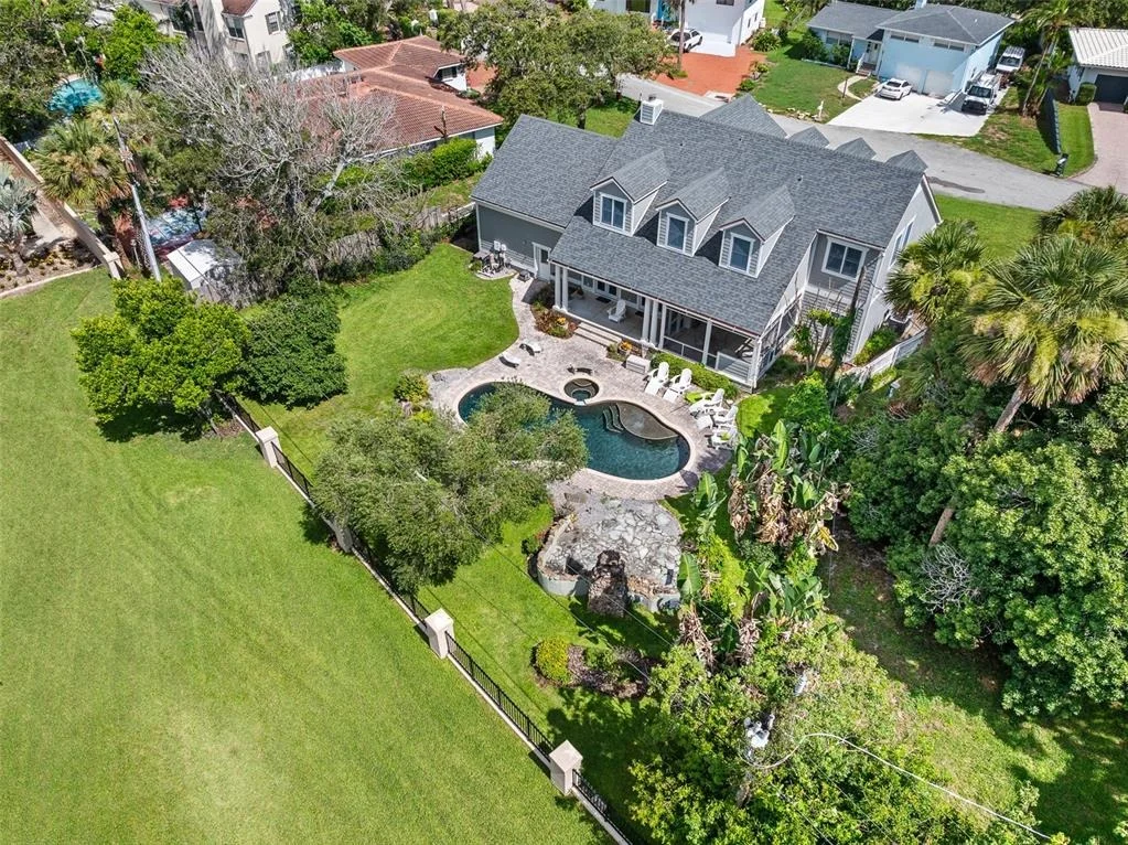 Photo of 2 HICKORY LANE
