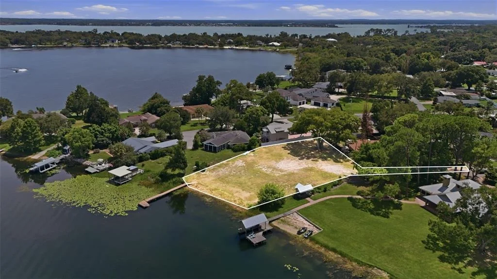 Photo of 1810 PINEWAY COURT