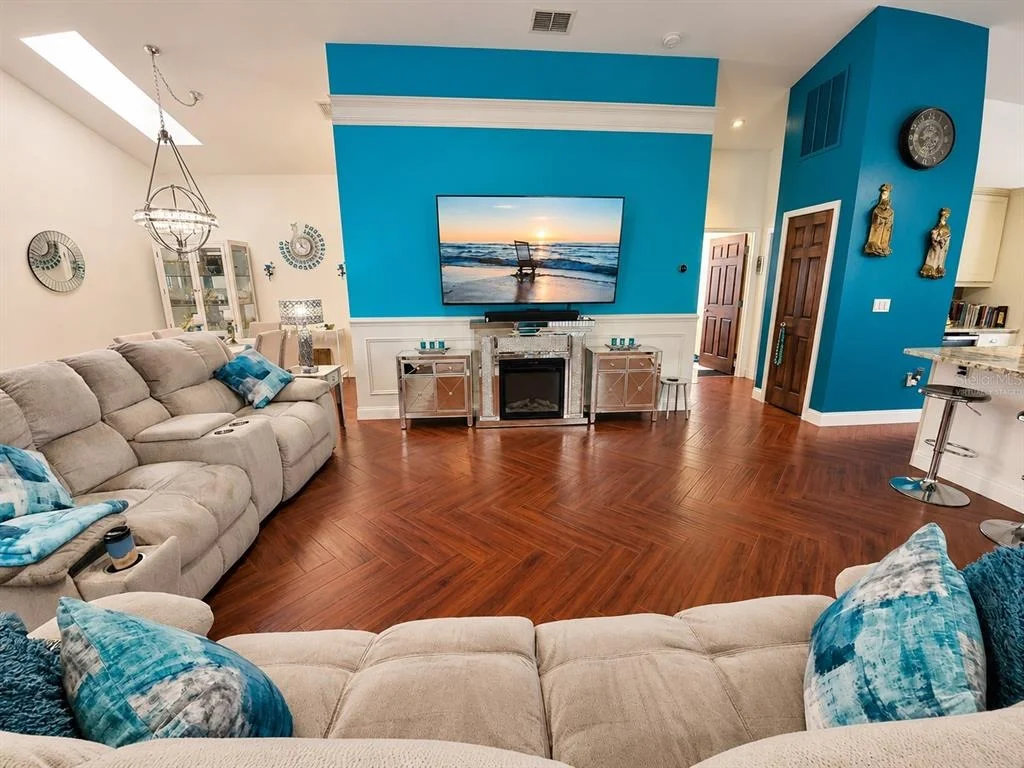 Photo of 11404 DEERCROFT COURT