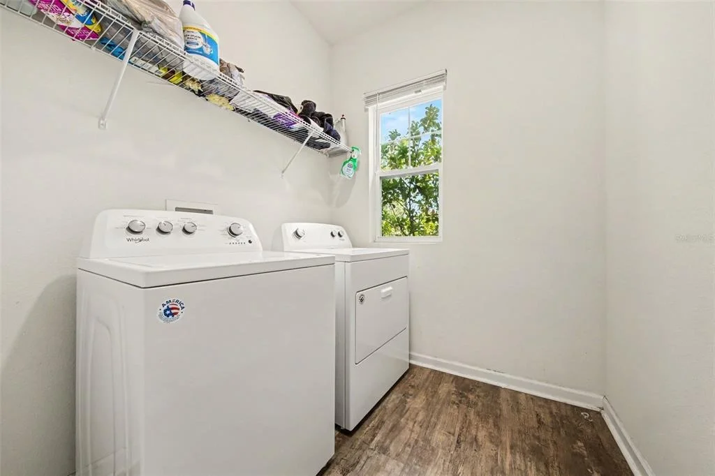 Photo of 1006 COMMUTER DR