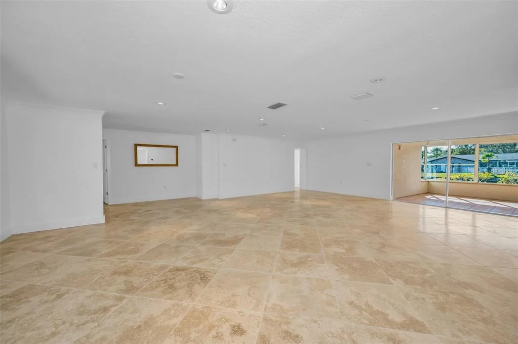 Photo of 2391 ROBERTA LANE