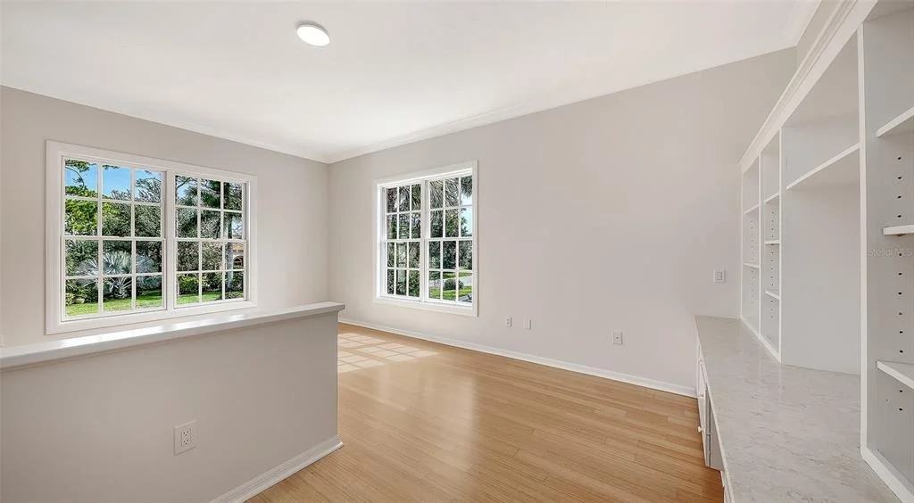 Photo of 916 MACEWEN DRIVE