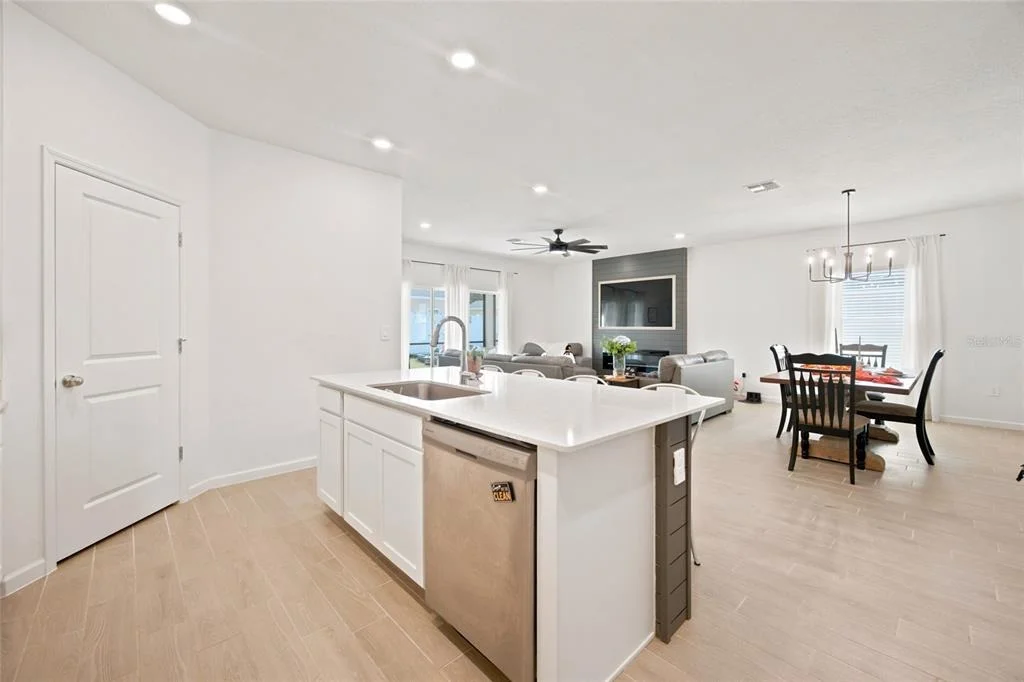 Photo of 551 NW 4TH PLACE