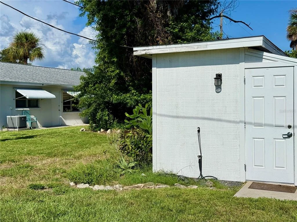 Photo of 6105 CORAL WAY