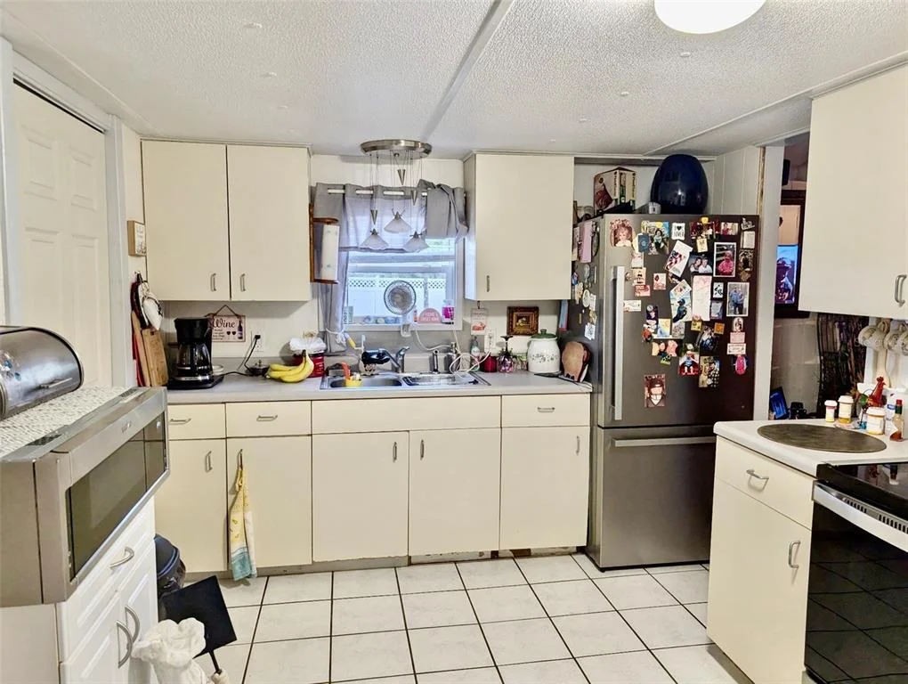 Photo of 24302 MAXWELL STREET