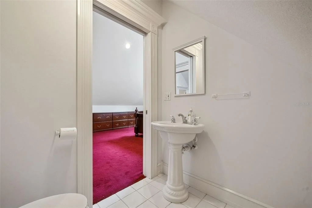 Photo of 21033 VIOLET ROAD