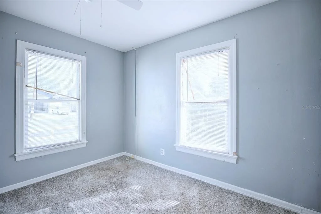 Photo of 121 BATES AVENUE SE