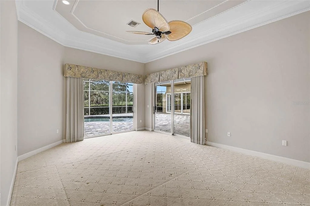 Photo of 852 MACEWEN DRIVE