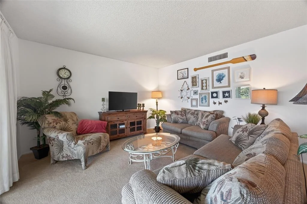 Photo of Unit B at 569 MIDWAY DRIVE