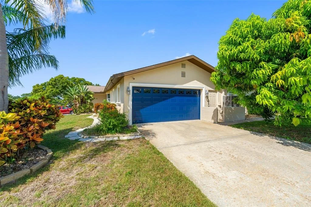 Photo of 14331 APACHE AVENUE
