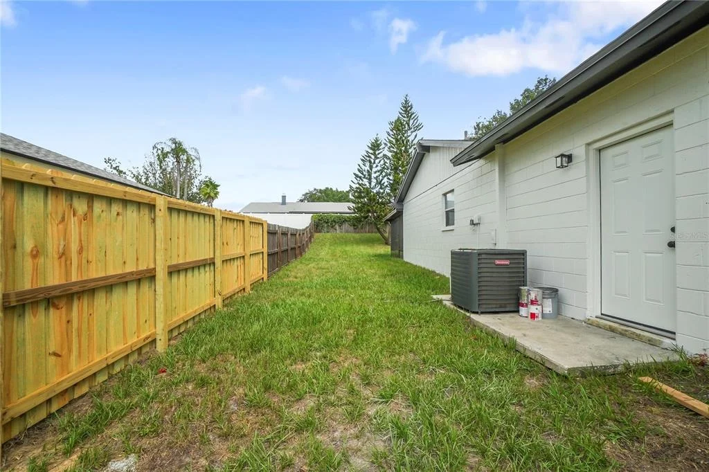 Photo of 1901 LAKEVIEW DRIVE
