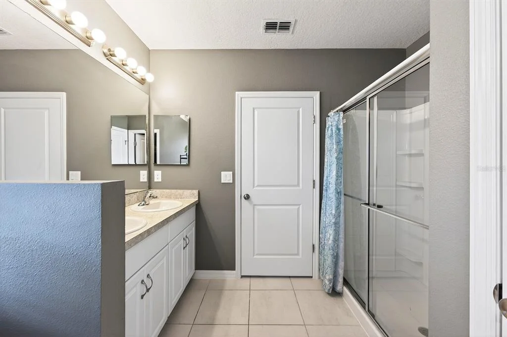 Photo of 596 MEADOW BEND DRIVE