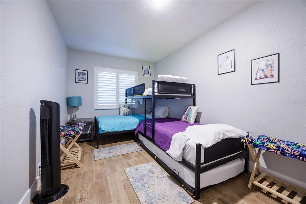 Photo of 7 NEPTUNE PARK DR.