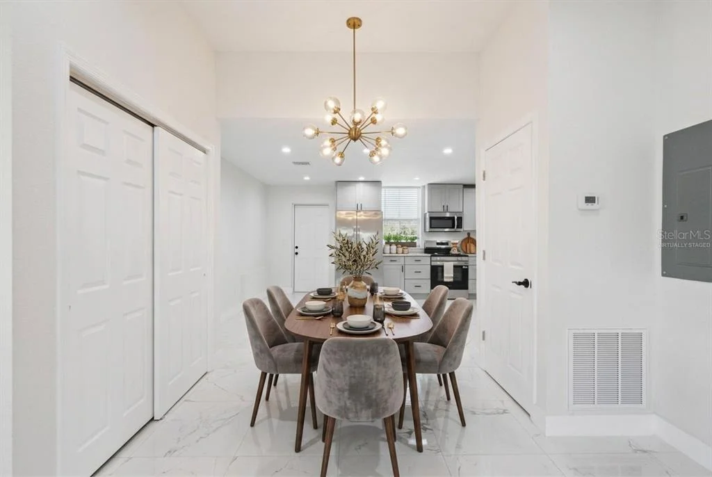 Photo of 207 AVENUE E SE