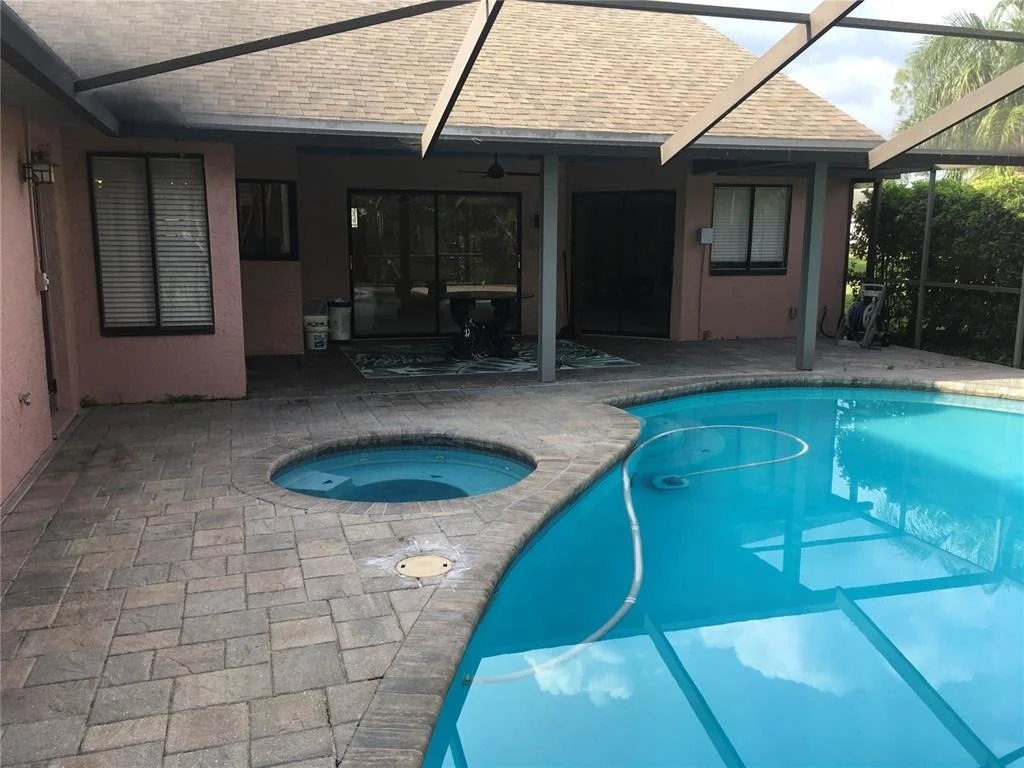 Photo of 1703 PADDOCK DRIVE