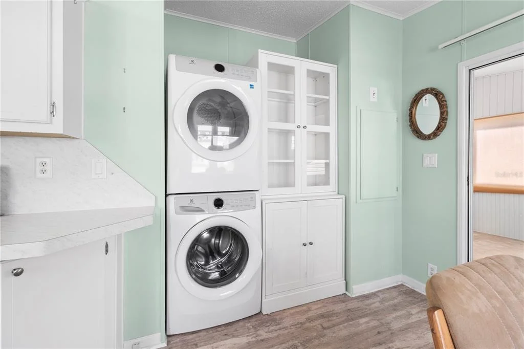 Photo of 190 NIGHTINGALE CIRCLE