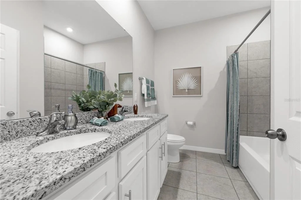 Photo of 843 PEBBLE CREST LANE