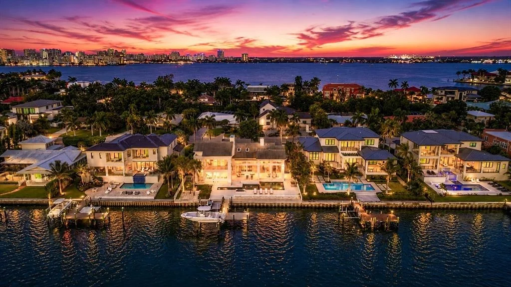 Photo of 216 BIRD KEY DRIVE