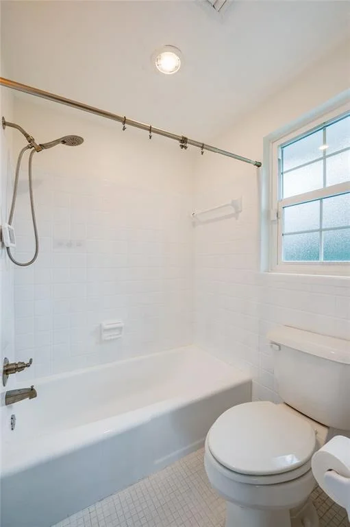 Photo of 835 JOHN ANDERSON DRIVE