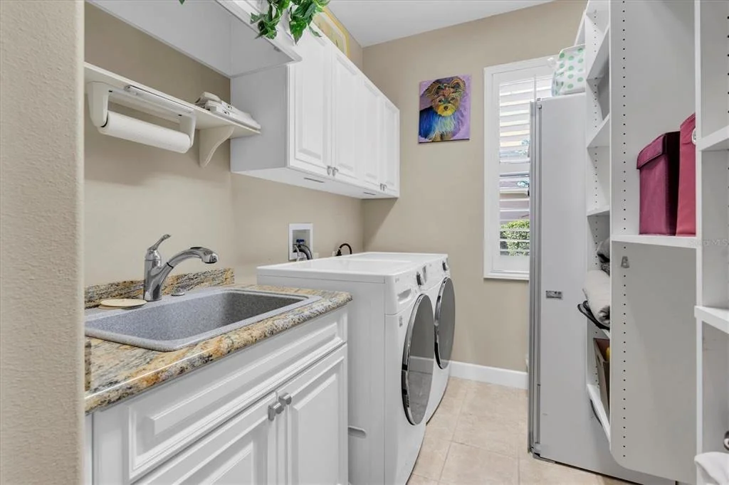 Photo of 2861 ROEHAMPTON CLOSE