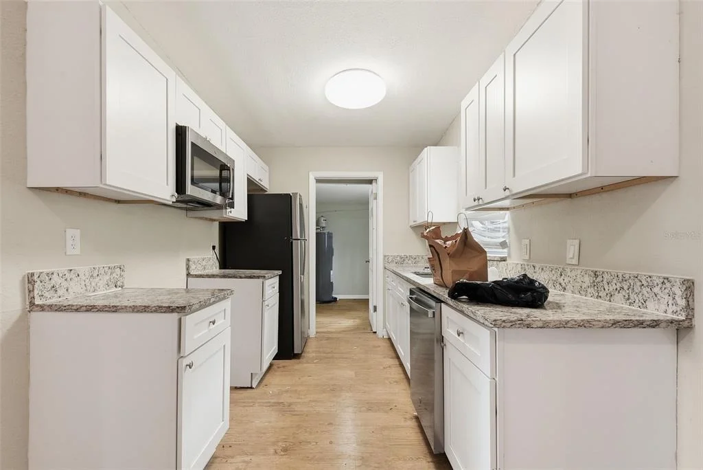 Photo of 6138 OAKCREST CIRCLE