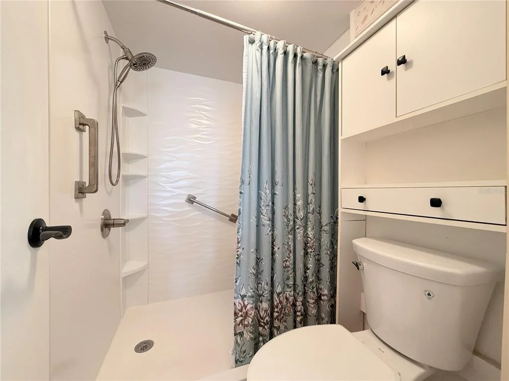 Photo of Unit 302 at 9000 COMMODORE DRIVE