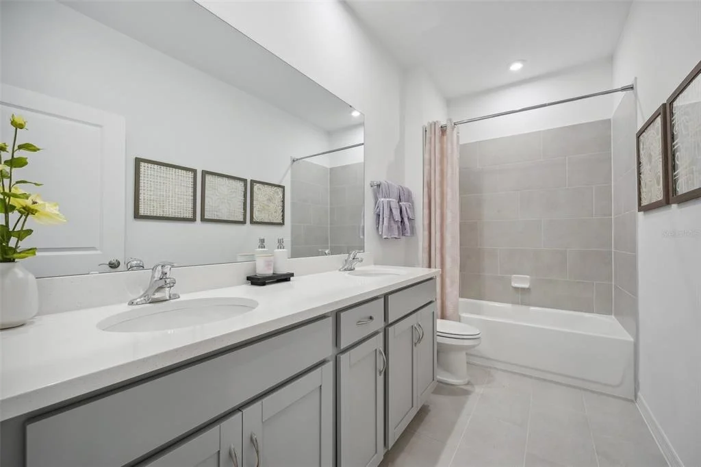 Photo of 5816 CLIFFBOW LOOP