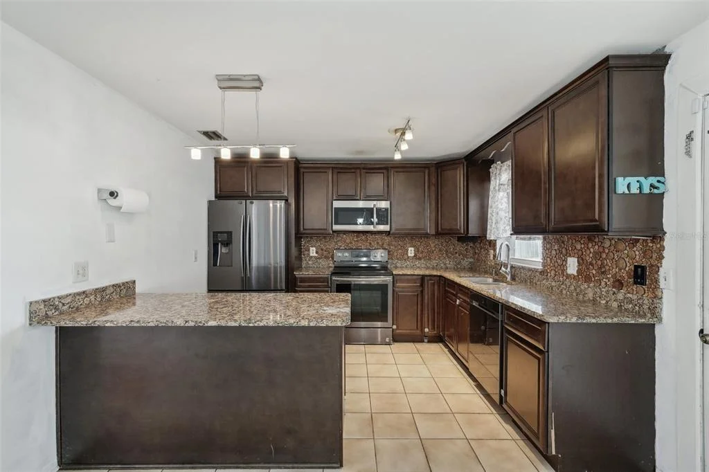 Photo of 503 HOLT CIRCLE