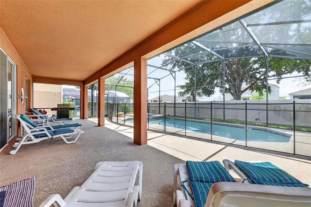 Photo of 928 SOLANA CIRCLE