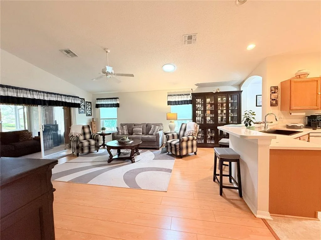 Photo of 265 CENTER OAK CIRCLE