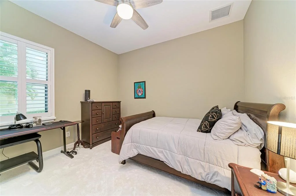 Photo of 5660 CLOVERLEAF RUN