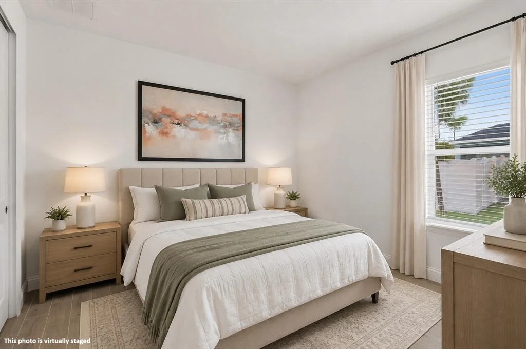 Photo of 2173 RAGLAN CIRCLE