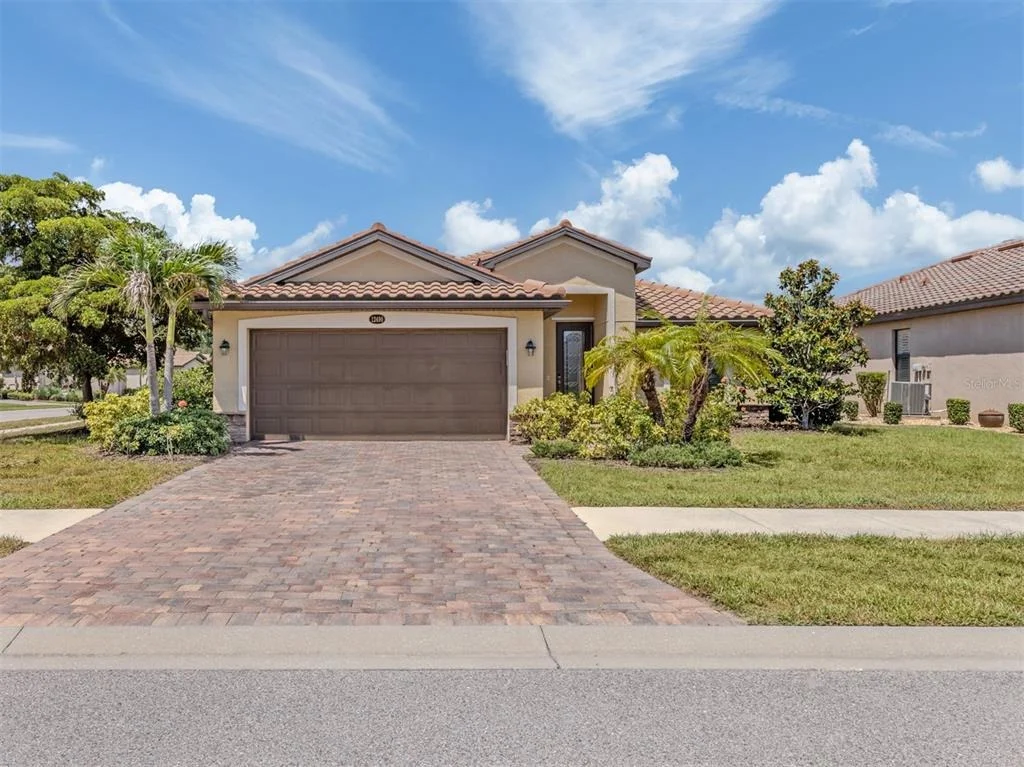Photo of 12490 CINQUETERRE DRIVE