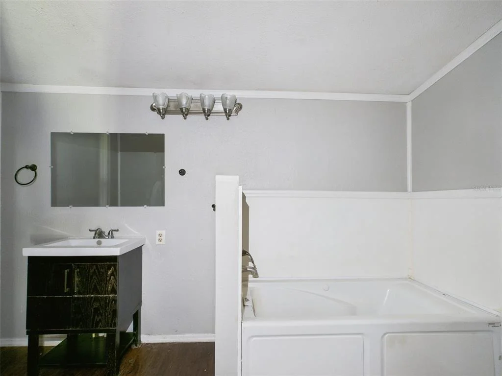 Photo of 13014 LINCOLN ROAD