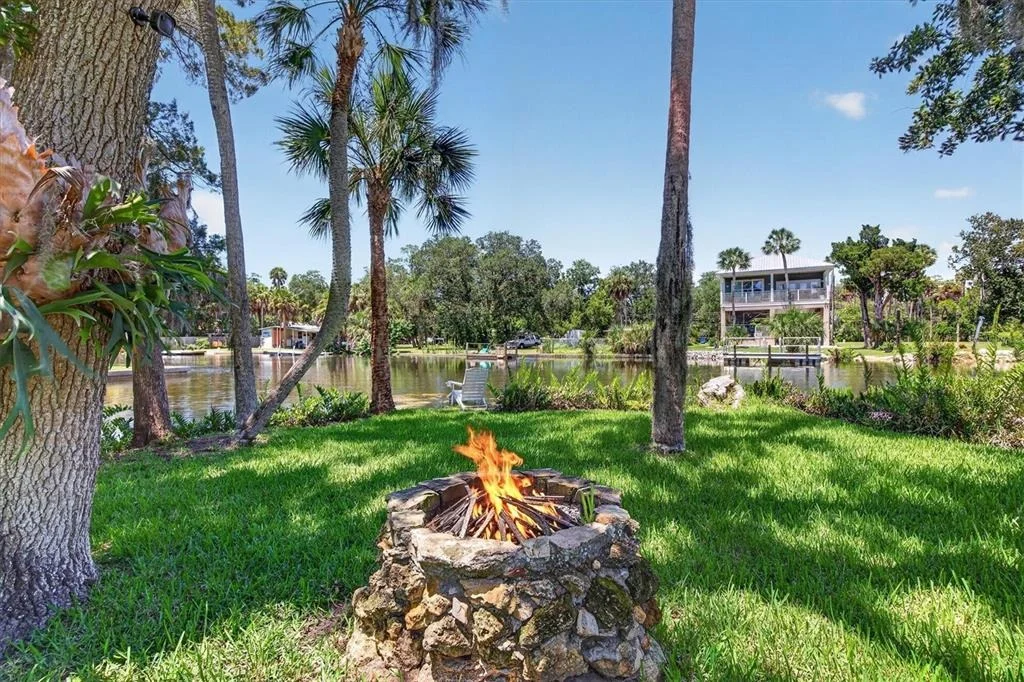 Photo of 6086 ISLAND DRIVE