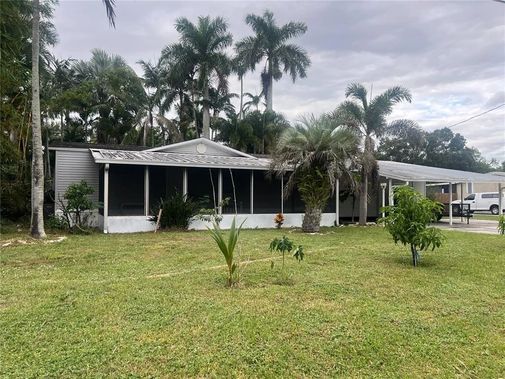 Photo of 2833 SE 18TH TERRACE