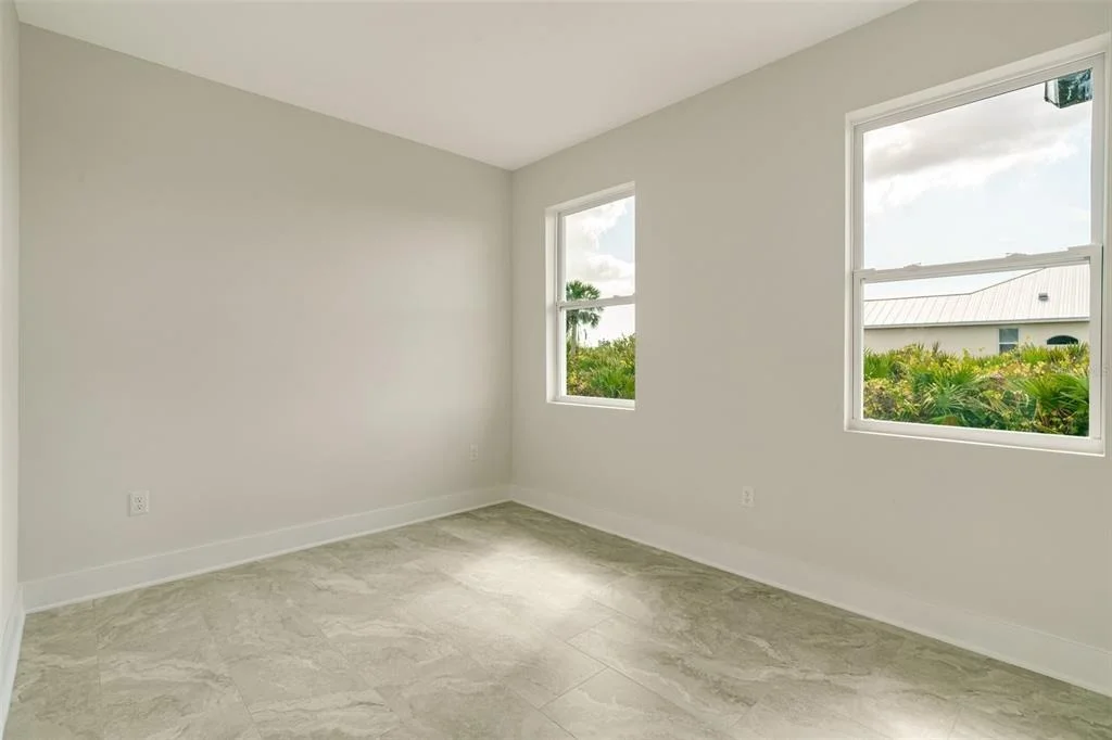 Photo of 384 BAYTREE DRIVE