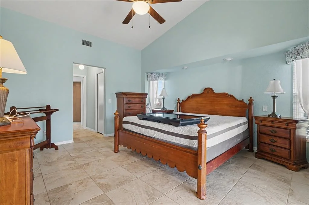 Photo of 1119 VIA FORMIA